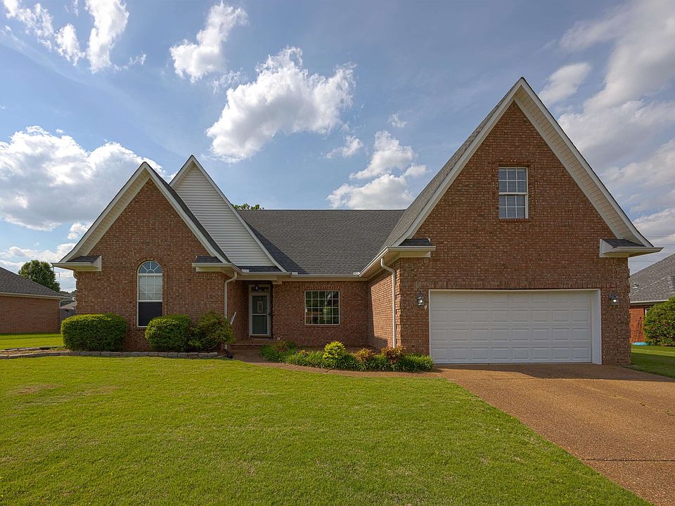 1st image of 31 Arbor Oak Dr
