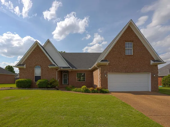 31 Arbor Oak Dr, Jackson, TN 38305