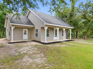 8228 Henley Rd, Pass Christian, MS 39571