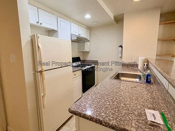 5th image of 1927 Fox Way