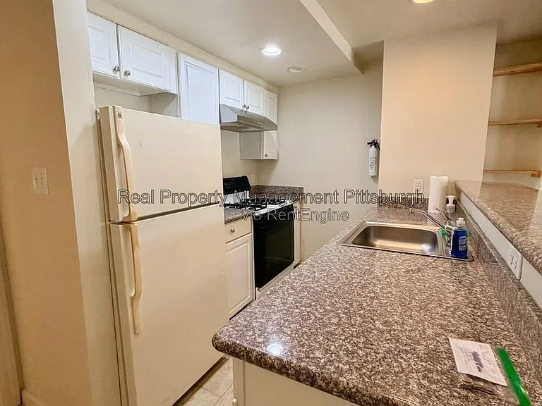 1927 Fox Way — Photo 5