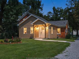 458 County Road 34 W, Kingsville, ON N8M 2X5