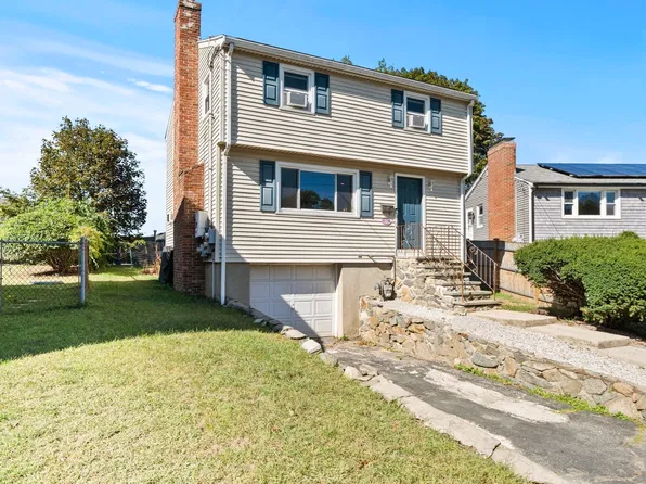 18 Thompson Ln, Lynn, MA 01904