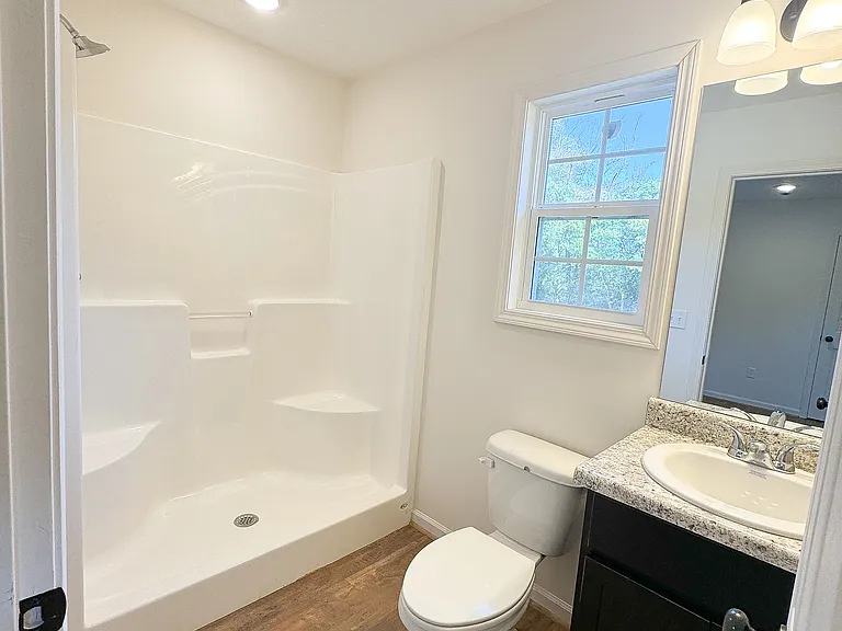 304 Parris St SE #B — Photo 6
