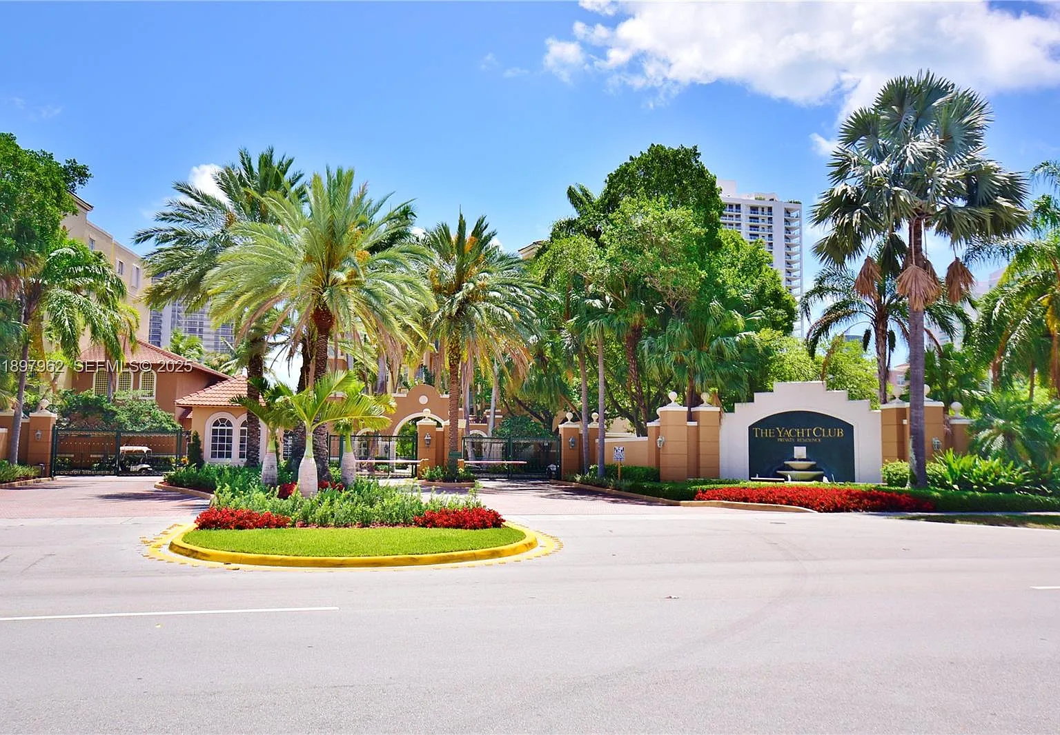 1 bed, 750 sqft, $2,500 — Photo 1
