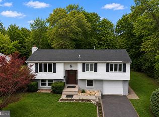 1104 Gorson Dr, Warminster, PA 18974
