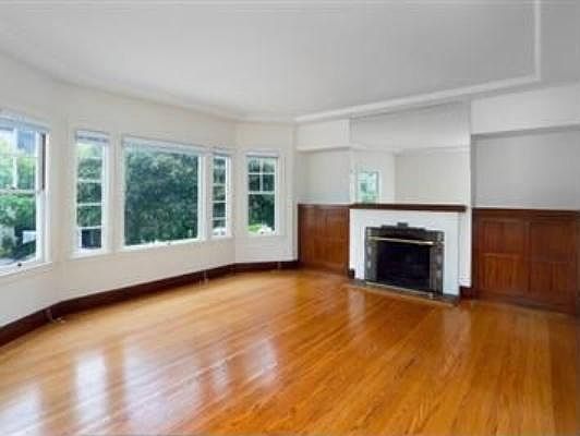 2nd image of 2021 Jefferson St