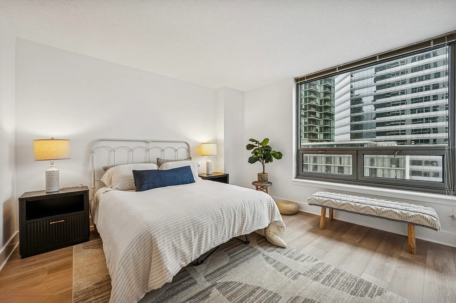 1 bed, 850 sqft, $2,495 — Photo 4