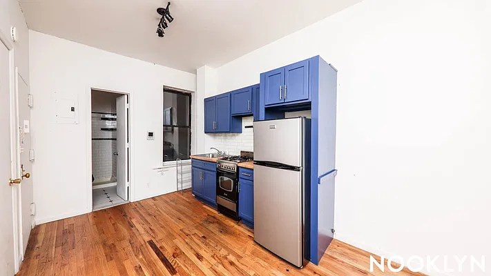 Rented by Nooklyn NYC LLC | media 2