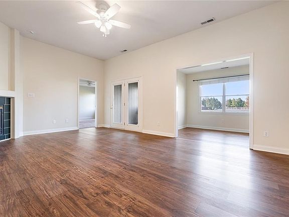 4th image of 1272 N Lexington Trl