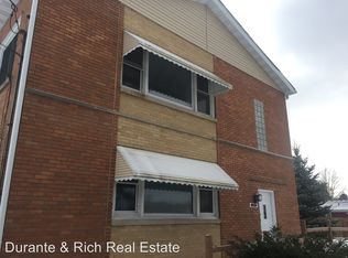 19 N Cedar Lake Rd, Round Lake, IL