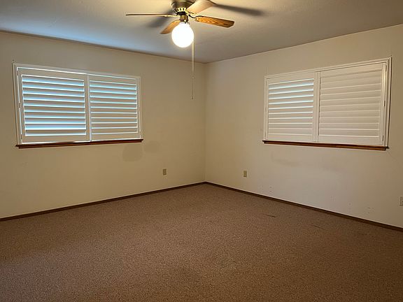 5th image of 13229 Angrave Rd