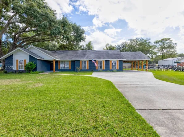 2208 Salem Dr E, Beaufort, SC 29902