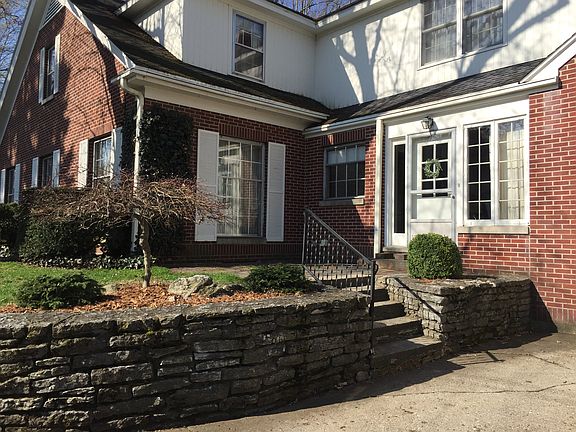 2nd image of 306 W Waterford St
