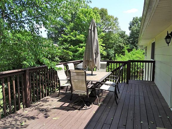 4th image of 1508 Bexhill Dr