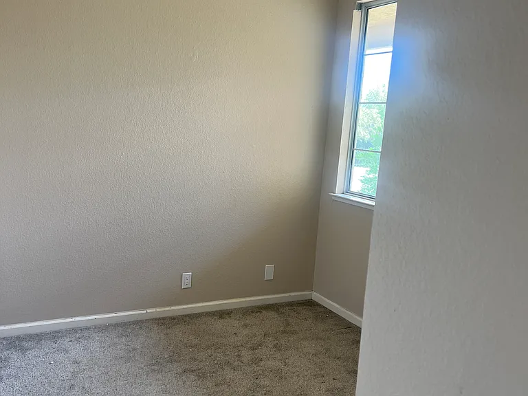 2332 Clapton Way — Photo 11