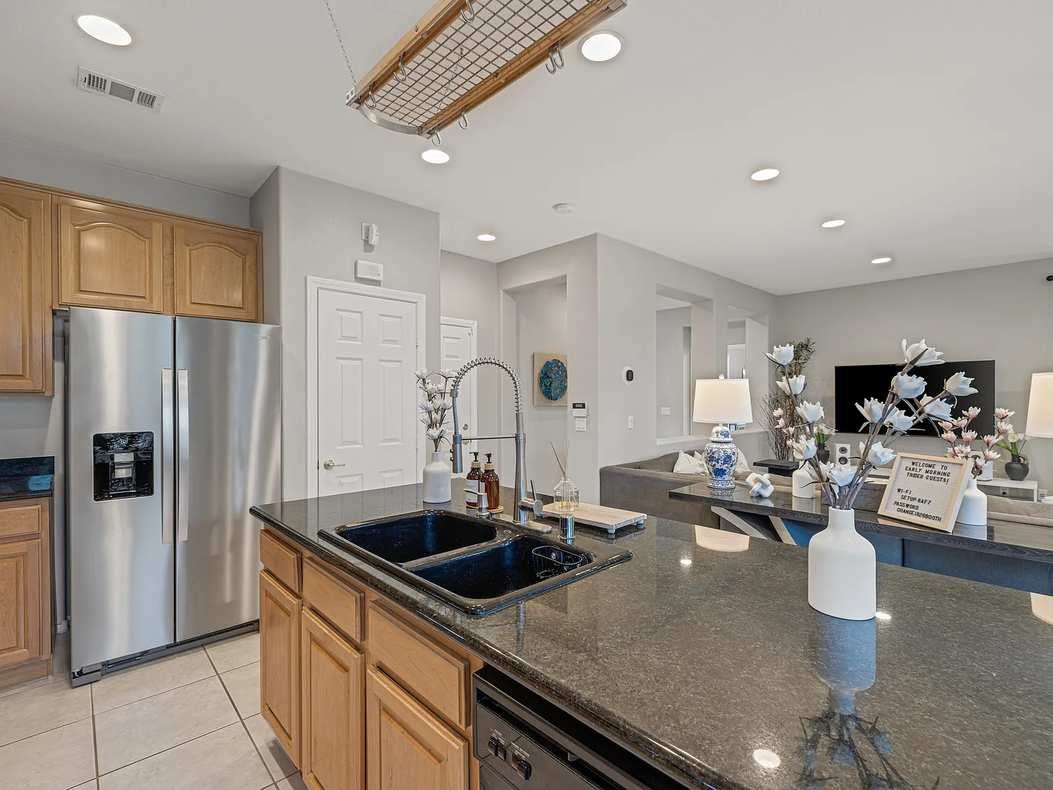 5 bed, 2756 sqft, $10,495 — Photo 4