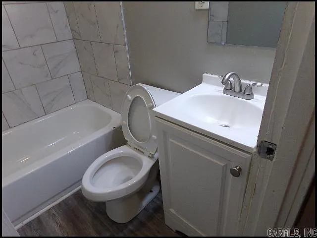 901 S Harrison St — Photo 15
