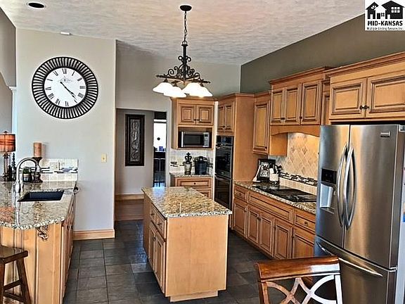 5th image of 3801 Cherry Hills Dr
