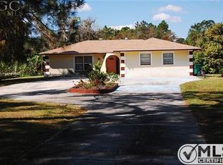 471 8th St NE, Naples, FL 34120