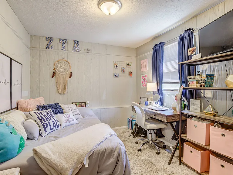 110 Homestead Ave — Photo 5