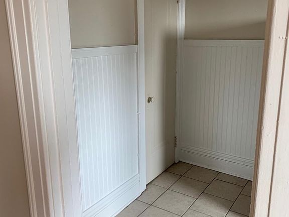 4th image of 1533 Chapel St #405