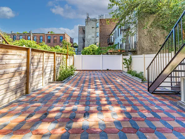 902 Lafayette Avenue image 4 of 5