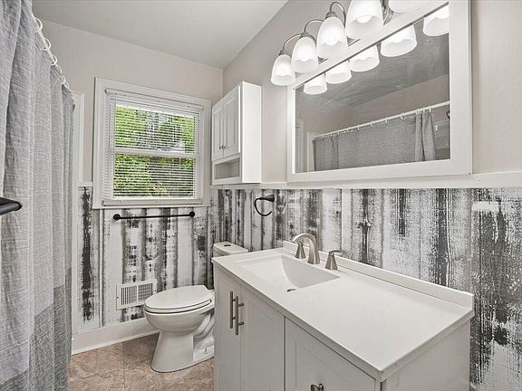 4th image of 3645 Hicksboro Rd