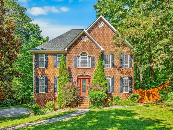 604 Doe Run Dr, Kernersville, NC 27284