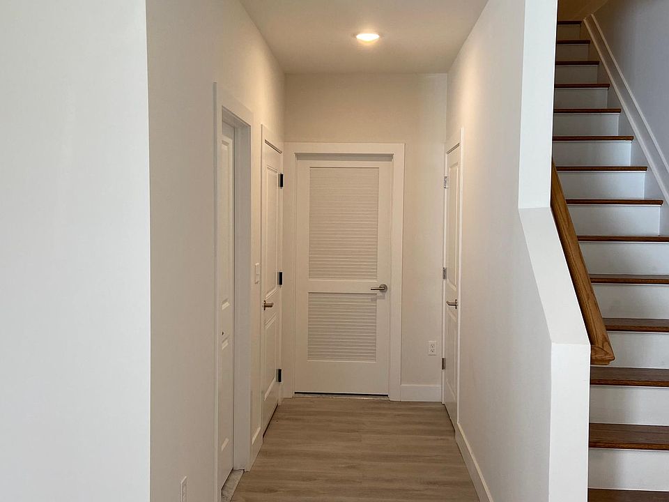 1st image of 683 Bergen St Unit 3