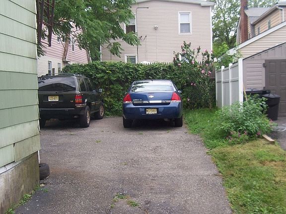 3rd image of 31 Newfield St