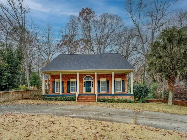 1216 Valley Dr NE, Conyers, GA 30012