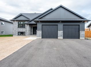 144 Chad St, Petawawa, ON K8H 0G8