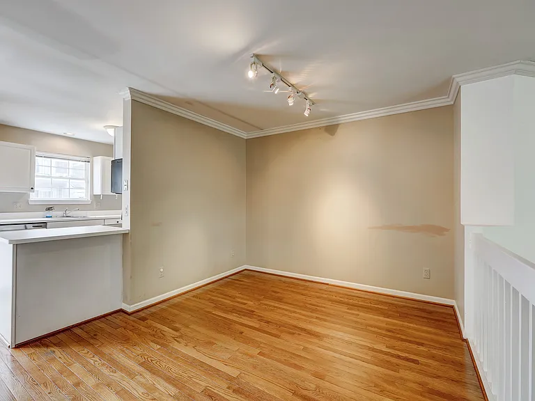 159 N Georgetown Sq — Photo 6