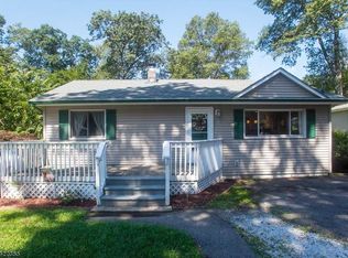 120 Lackawanna Trl, Hopatcong, NJ 07843