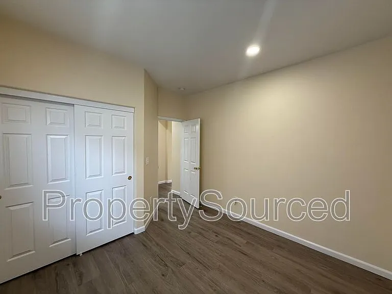 1830 Persimmon Way — Photo 15