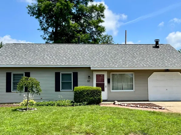 58 Churchill Dr, Chatham, IL 62629
