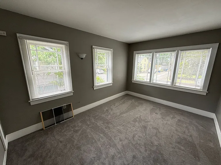 745 E St NE #A — Photo 13