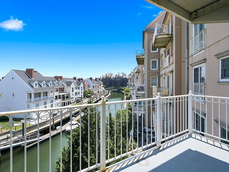 205 Shearwater Ct W #32 — Photo 3