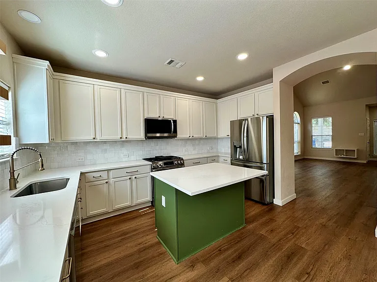 10501 Wylie Dr #263 — Photo 9