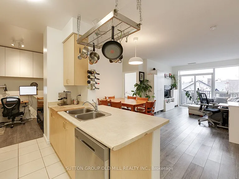 61 Heintzman St #308 — Photo 9