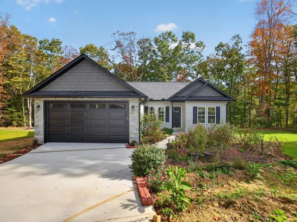 523 Ferry Bend Trl, Crossville, TN 38571