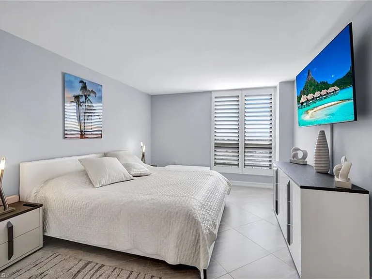 3215 Gulf Shore Blvd N #704N — Photo 15