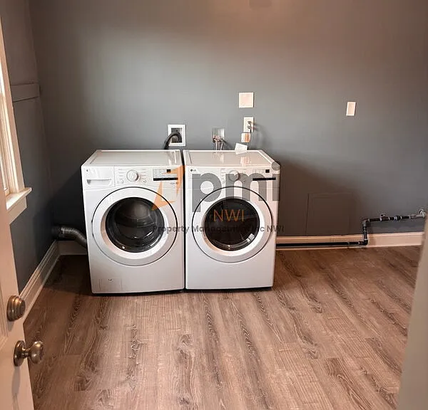 416 E 9th St #2 — Photo 22