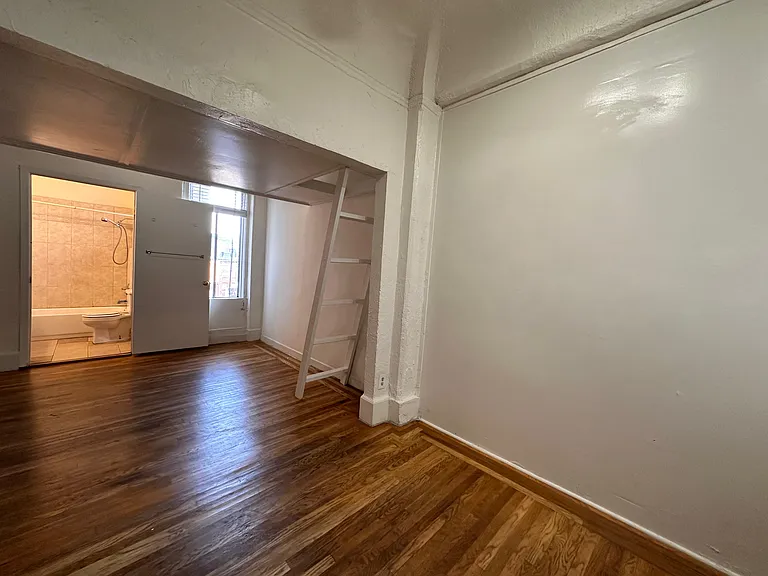 O'Farrell Apartments — Photo 9