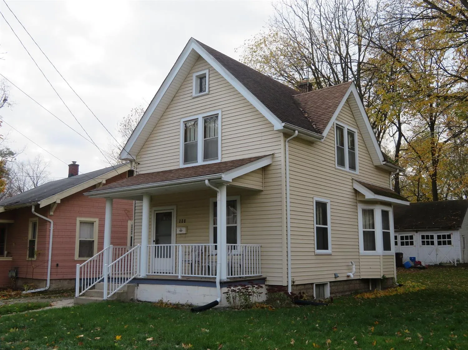 517 Gott St photo 1