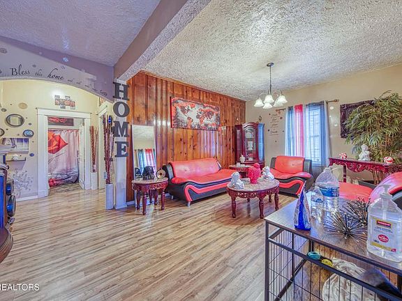 4th image of 36055 Martin Luther King Jr Ave