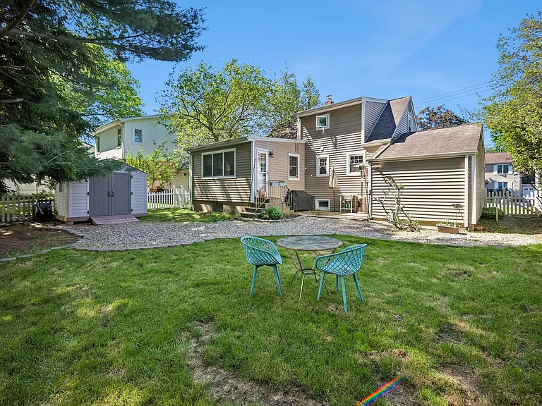 59 Delmar Ave — Photo 23