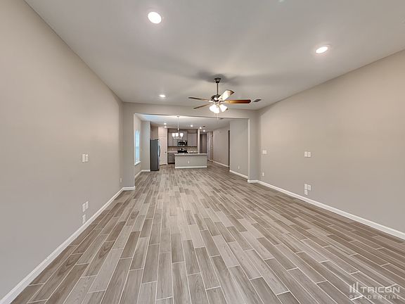 3rd image of 9659 Lemon Grass Ln