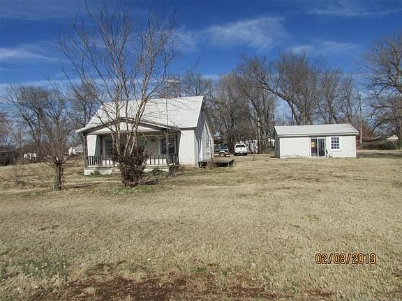 2nd image of 330 E Sequoyah